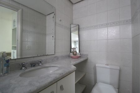 Apartamento à venda com 55m², 2 quartos e 2 vagasBanheiro da Suíte