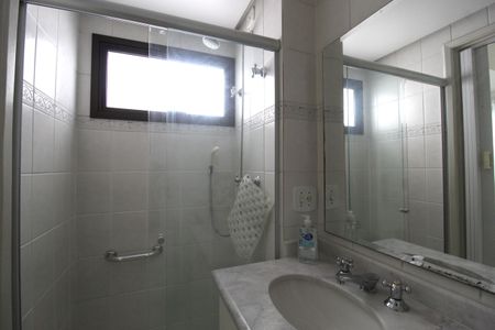 Apartamento à venda com 55m², 2 quartos e 2 vagasBanheiro da Suíte