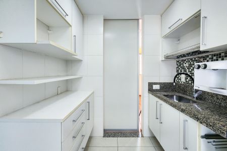 Apartamento à venda com 43m², 2 quartos e 1 vaga Apartamento à venda com 43m², 2 quartos e 1 vagaCozinha