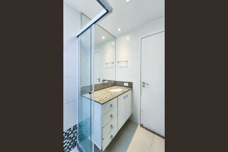 Apartamento à venda com 43m², 2 quartos e 1 vaga Apartamento à venda com 43m², 2 quartos e 1 vagaBanheiro