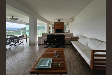 Sala de apartamento para alugar com 3 quartos, 158m² em Parque Enseada, Guarujá