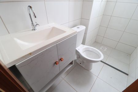 Apartamento para alugar com 44m², 2 quartos e 1 vagaBanheiro do Quarto 2