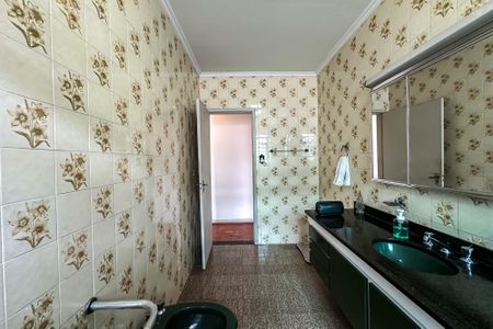 Casa à venda com 200m², 5 quartos e 5 vagasBanheiro 1