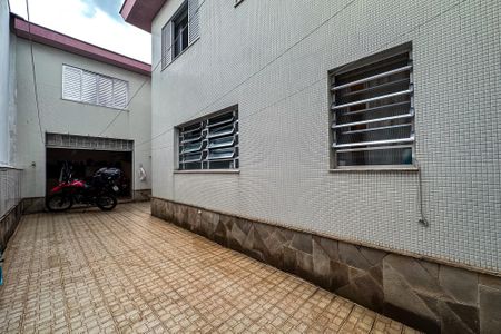 Casa à venda com 200m², 5 quartos e 5 vagasQuintal