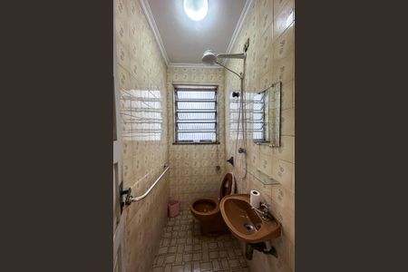 Casa à venda com 200m², 5 quartos e 5 vagasBanheiro da Edícula