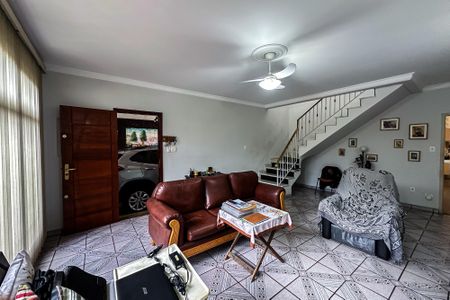 Casa à venda com 200m², 5 quartos e 5 vagasSala