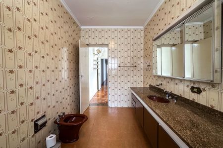 Casa à venda com 200m², 5 quartos e 5 vagasBanheiro da Suíte