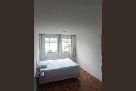 Quarto  de kitnet/studio para alugar com 1 quarto, 28m² em Centro, Curitiba