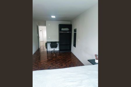 Quarto  de kitnet/studio para alugar com 1 quarto, 28m² em Centro, Curitiba