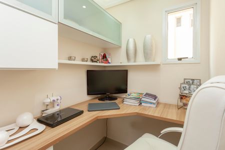 Apartamento para alugar com 107m², 2 quartos e 2 vagasEscritório