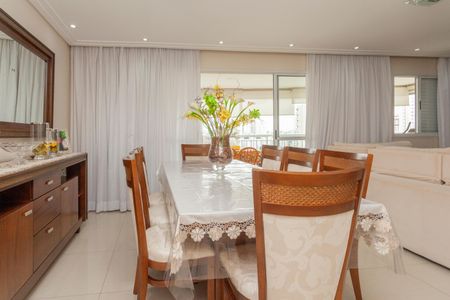 Apartamento para alugar com 107m², 2 quartos e 2 vagasSala de Jantar