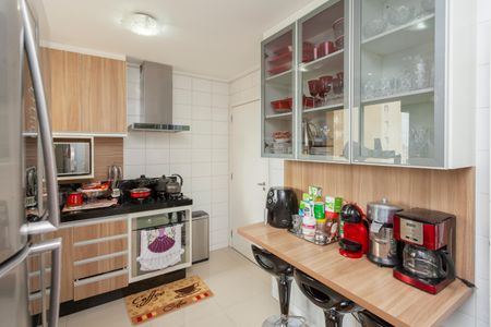 Apartamento para alugar com 107m², 2 quartos e 2 vagasCozinha