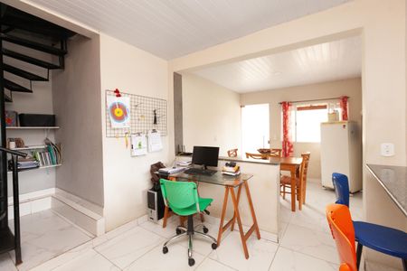 Casa para alugar com 2 quartos, 453m² em Milionários, Belo Horizonte