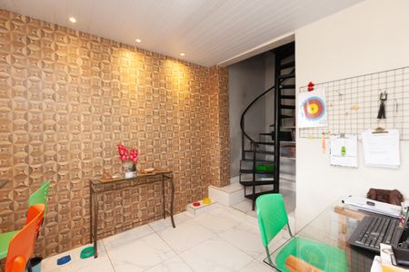 Casa para alugar com 453m², 2 quartos e 6 vagas