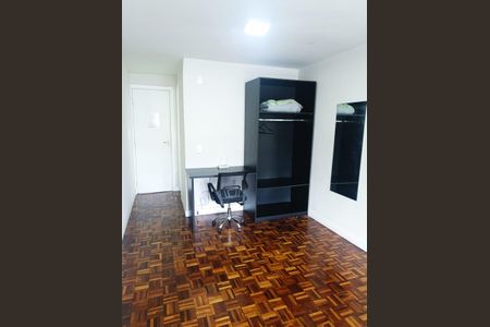 Quarto de kitnet/studio para alugar com 1 quarto, 28m² em Centro, Curitiba