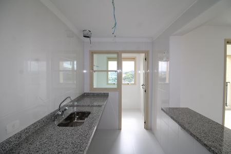 Apartamento à venda com 76m², 2 quartos e 2 vagasSala / Cozinha