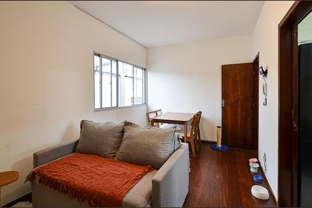 Sala Ambientes de apartamento à venda com 2 quartos, 55m² em Floresta, Belo Horizonte