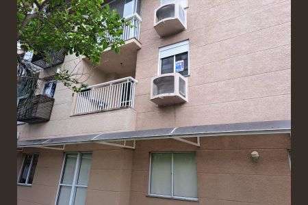 Apartamento à venda com 84m², 3 quartos e 1 vagaAdesivo na Janela