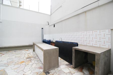 Apartamento à venda com 240m², 4 quartos e 3 vagas Apartamento à venda com 240m², 4 quartos e 3 vagasÁrea comum - Churrasqueira