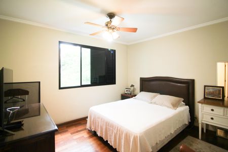 Apartamento à venda com 240m², 4 quartos e 3 vagas Apartamento à venda com 240m², 4 quartos e 3 vagasSuíte 2