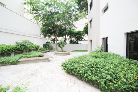 Apartamento à venda com 240m², 4 quartos e 3 vagas Apartamento à venda com 240m², 4 quartos e 3 vagasÁrea comum