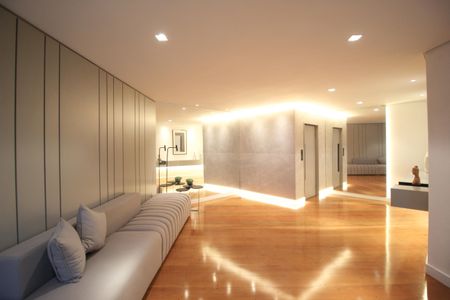 Apartamento à venda com 240m², 4 quartos e 3 vagas Apartamento à venda com 240m², 4 quartos e 3 vagasHall