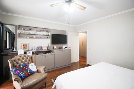 Apartamento à venda com 240m², 4 quartos e 3 vagas Apartamento à venda com 240m², 4 quartos e 3 vagasSuíte 1