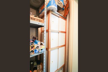 Apartamento à venda com 240m², 4 quartos e 3 vagas Apartamento à venda com 240m², 4 quartos e 3 vagasDespensa