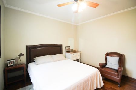 Apartamento à venda com 240m², 4 quartos e 3 vagas Apartamento à venda com 240m², 4 quartos e 3 vagasSuíte 2