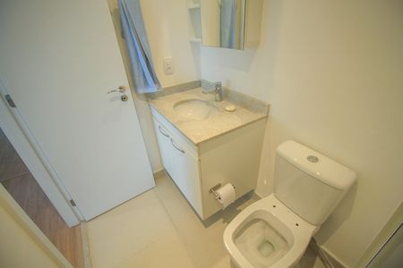 Banheiro social de apartamento para alugar com 2 quartos, 84m² em Brás, São Paulo