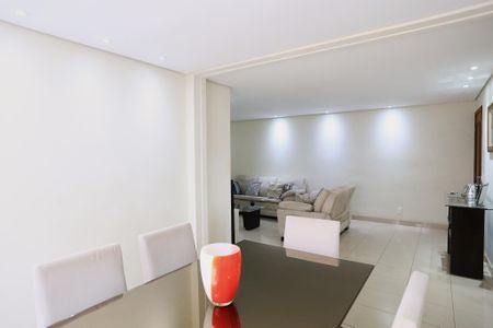 Apartamento à venda com 125m², 4 quartos e 2 vagasSala