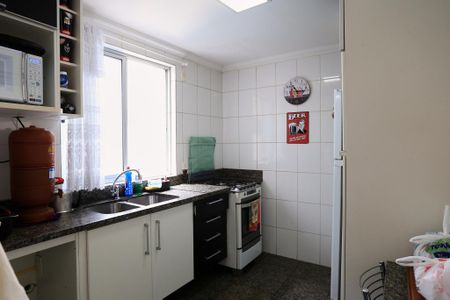 Apartamento à venda com 125m², 4 quartos e 2 vagasCozinha