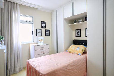 Apartamento à venda com 125m², 4 quartos e 2 vagasQuarto