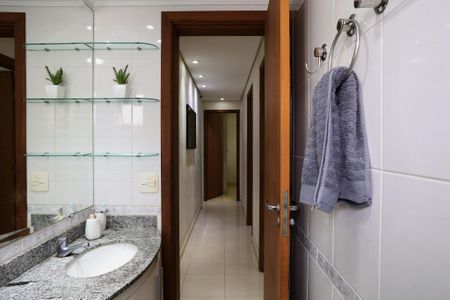 Apartamento à venda com 125m², 4 quartos e 2 vagasBanheiro