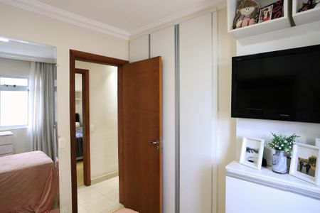 Apartamento à venda com 125m², 4 quartos e 2 vagasQuarto