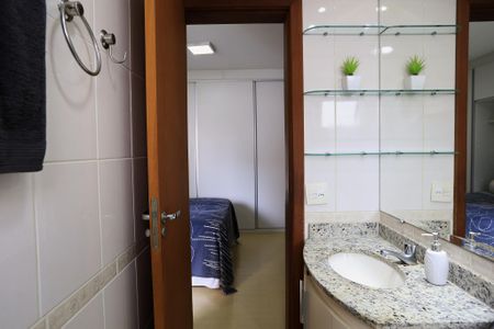 Apartamento à venda com 125m², 4 quartos e 2 vagasBanheiro da Suíte