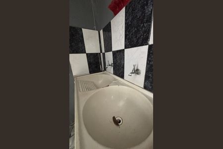 Casa para alugar com 80m², 2 quartos e sem vaga Casa para alugar com 80m², 2 quartos e sem vagaQuintal - Area de Serviço