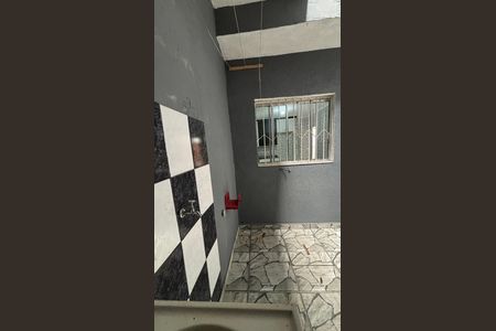 Casa para alugar com 80m², 2 quartos e sem vaga Casa para alugar com 80m², 2 quartos e sem vagaQuintal - Area de Serviço