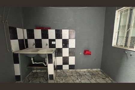 Casa para alugar com 80m², 2 quartos e sem vaga Casa para alugar com 80m², 2 quartos e sem vagaQuintal - Area de Serviço