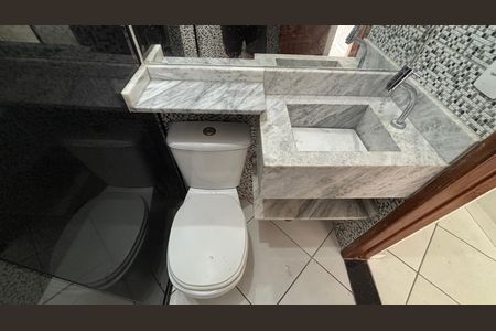 Casa para alugar com 80m², 2 quartos e sem vaga Casa para alugar com 80m², 2 quartos e sem vagaBanheiro
