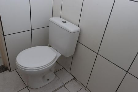 Banheiro de casa para alugar com 1 quarto, 38m² em Jardim Tiete, São Paulo