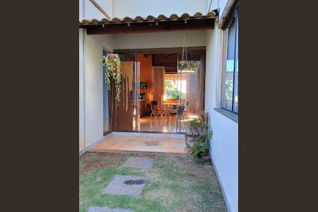 Casa para alugar com 250m², 5 quartos e 7 vagas