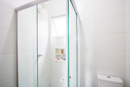 Apartamento para alugar com 102m², 2 quartos e 2 vagasBanheiro do quarto 1