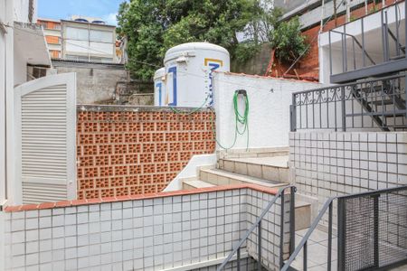 Casa à venda com 650m², 4 quartos e 4 vagasCasa 2 - Vista da Suíte