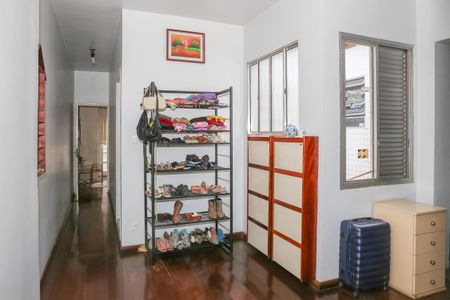 Casa à venda com 650m², 4 quartos e 4 vagasCorredor