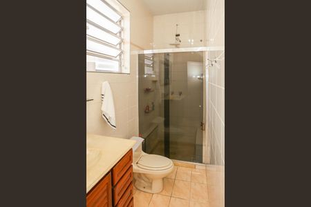 Casa à venda com 650m², 4 quartos e 4 vagasCasa 2 - Banheiro da Suíte