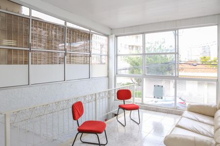 Casa à venda com 650m², 4 quartos e 4 vagasCasa 2 - Entrada