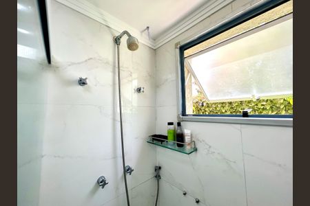 Apartamento à venda com 116m², 3 quartos e 1 vagaBanheiro da Suíte