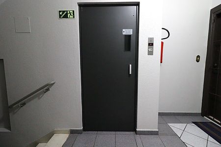 Apartamento à venda com 71m², 2 quartos e sem vagaÁrea comum - Elevador