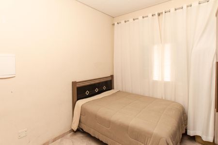 Casa para alugar com 100m², 2 quartos e 1 vagaQuarto 1